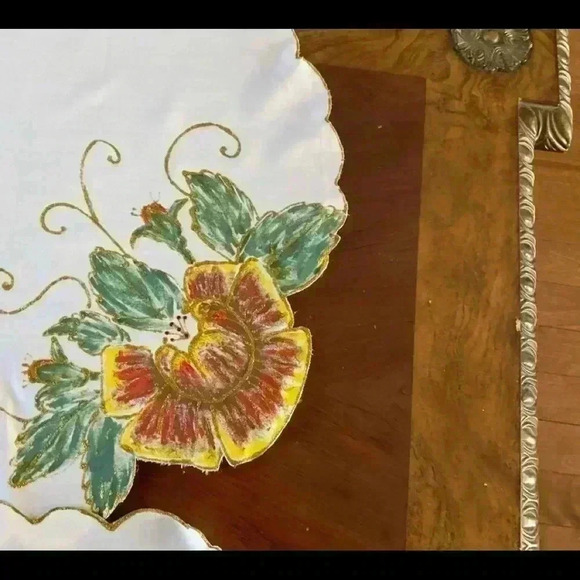VINTAGE hand painted table  runner and 3 place mats. Never used - Picture 2 of 13